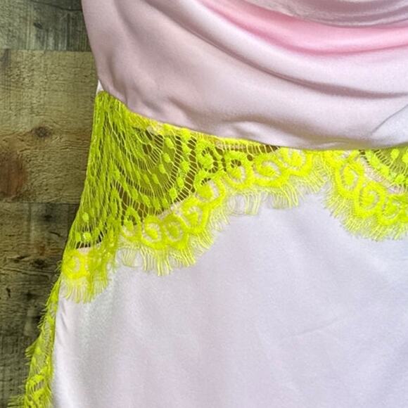 Fore Pink Sleeveless Dress Draped Neck Yellow Eyelash Lace Size Large - Picture 3 of 9
